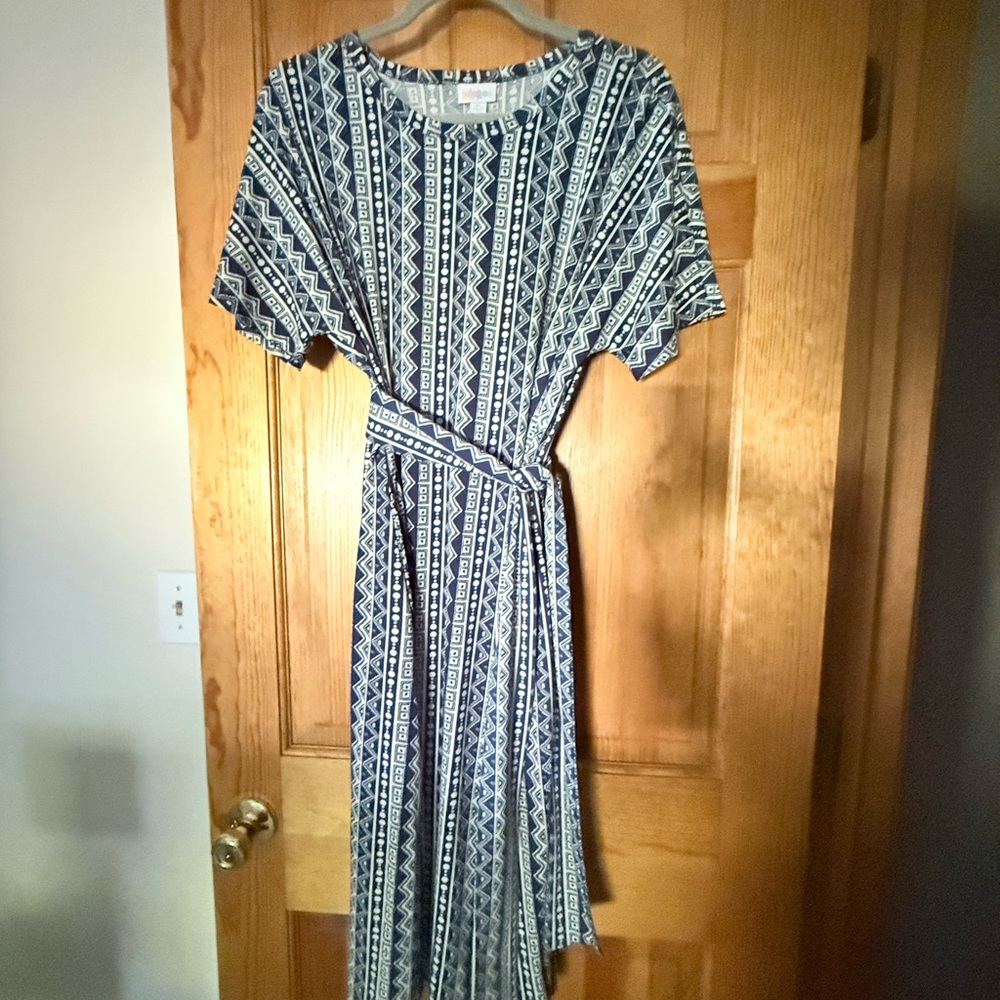 LuLaRoe Marly Dress – XL – Blue & White Geometric Print